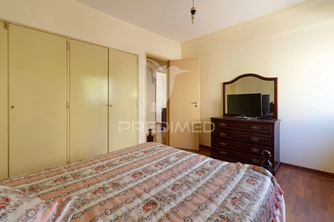 Apartamento T3 para Venda em São Domingos de Benfica Foto 7