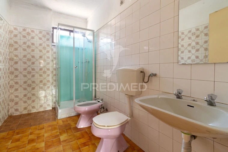 Apartamento T3 para Venda em São Domingos de Benfica Foto 9