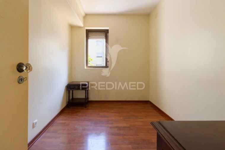 Apartamento T3 para Venda em São Domingos de Benfica Foto 18