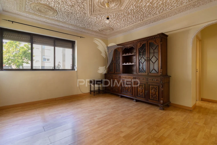 Apartamento T3 para Venda em São Domingos de Benfica Foto 16