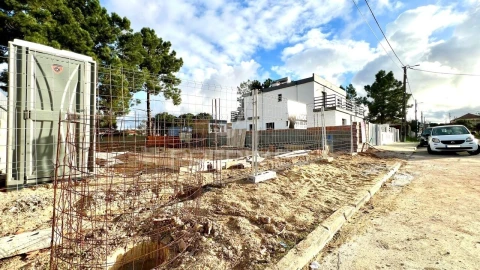 Moradia T3 para Venda em Fernao Ferro