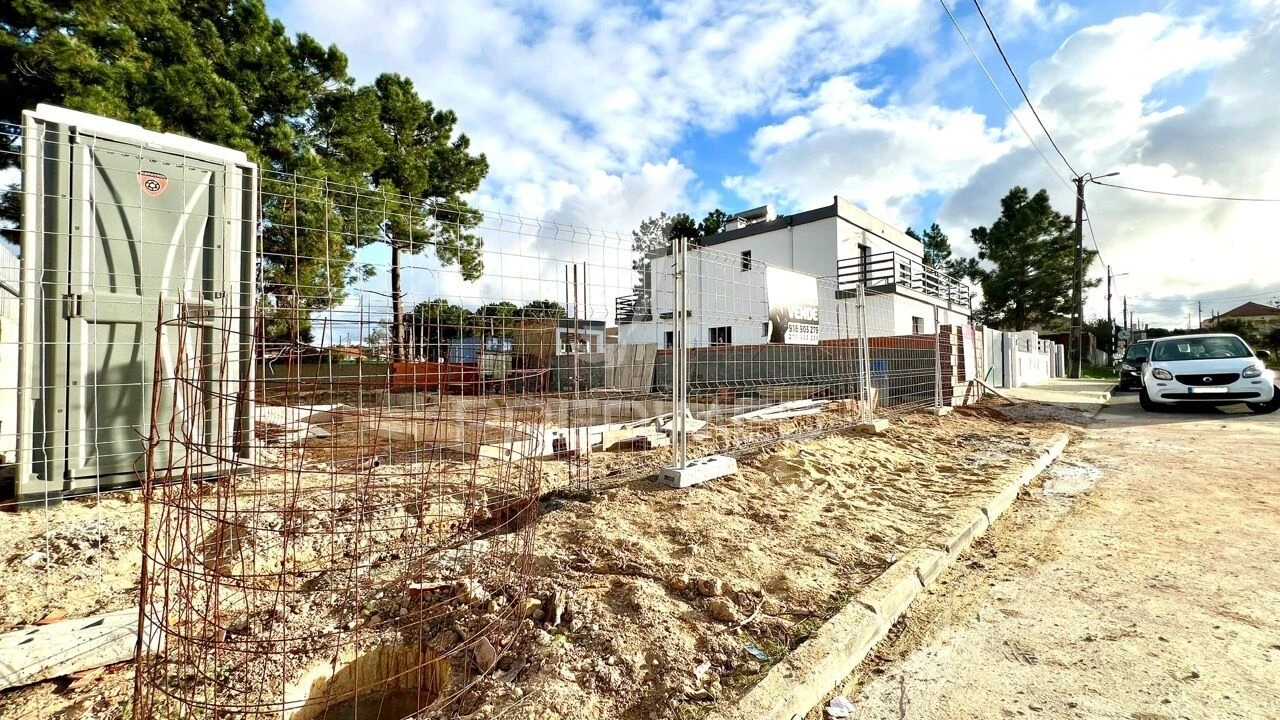 Moradia T3 para Venda em Fernao Ferro Foto 6