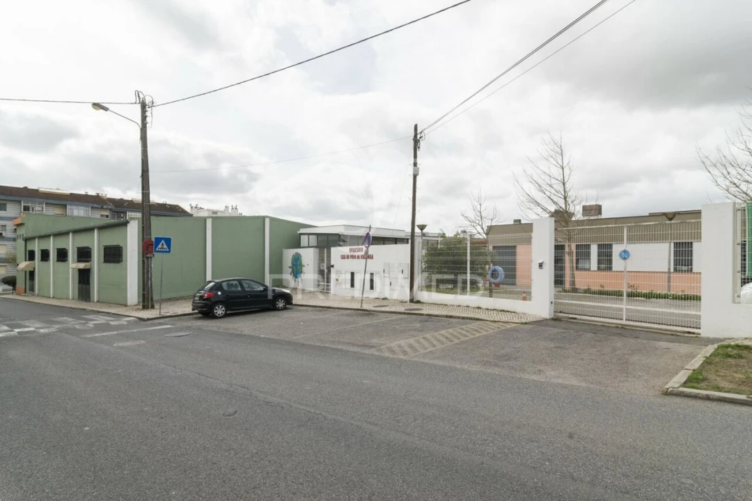 Apartamento T3 para Venda em Vialonga Foto 24