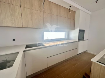 Moradia T4 para Venda em Fernao Ferro