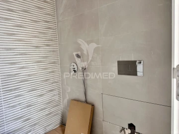 Moradia T4 para Venda em Fernao Ferro