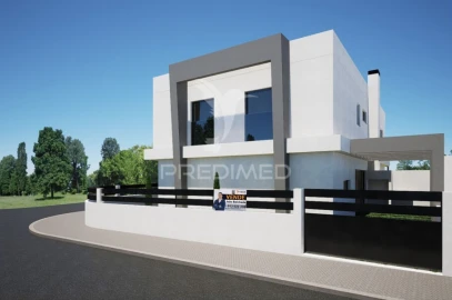 Moradia T4 para Venda em Fernao Ferro