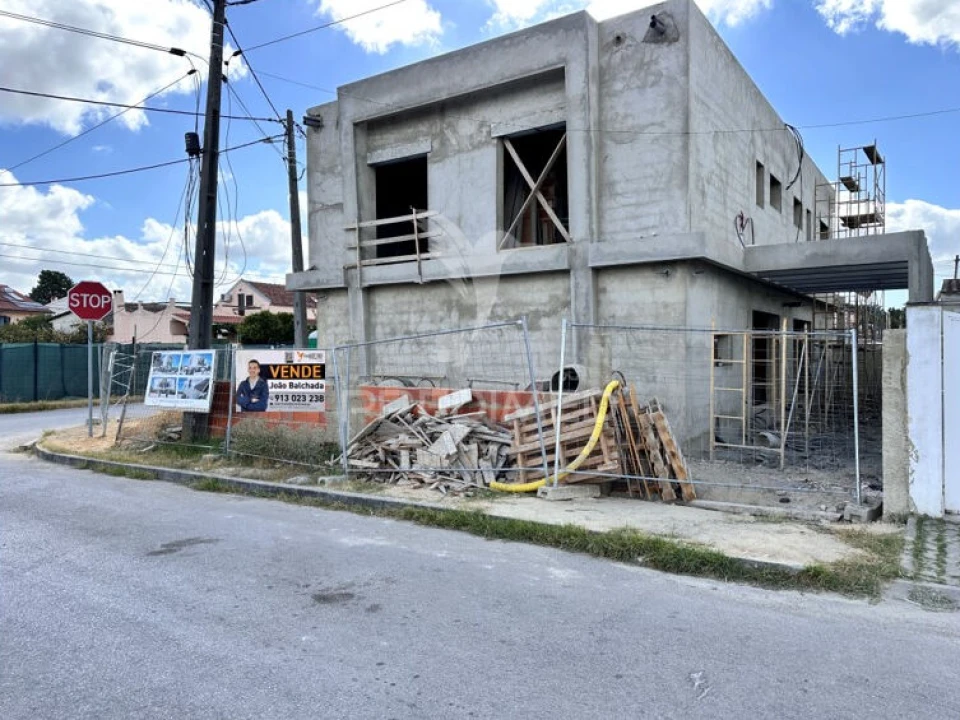 Moradia T4 para Venda em Fernao Ferro Foto 6