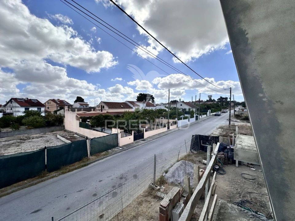 Moradia T4 para Venda em Fernao Ferro Foto 24