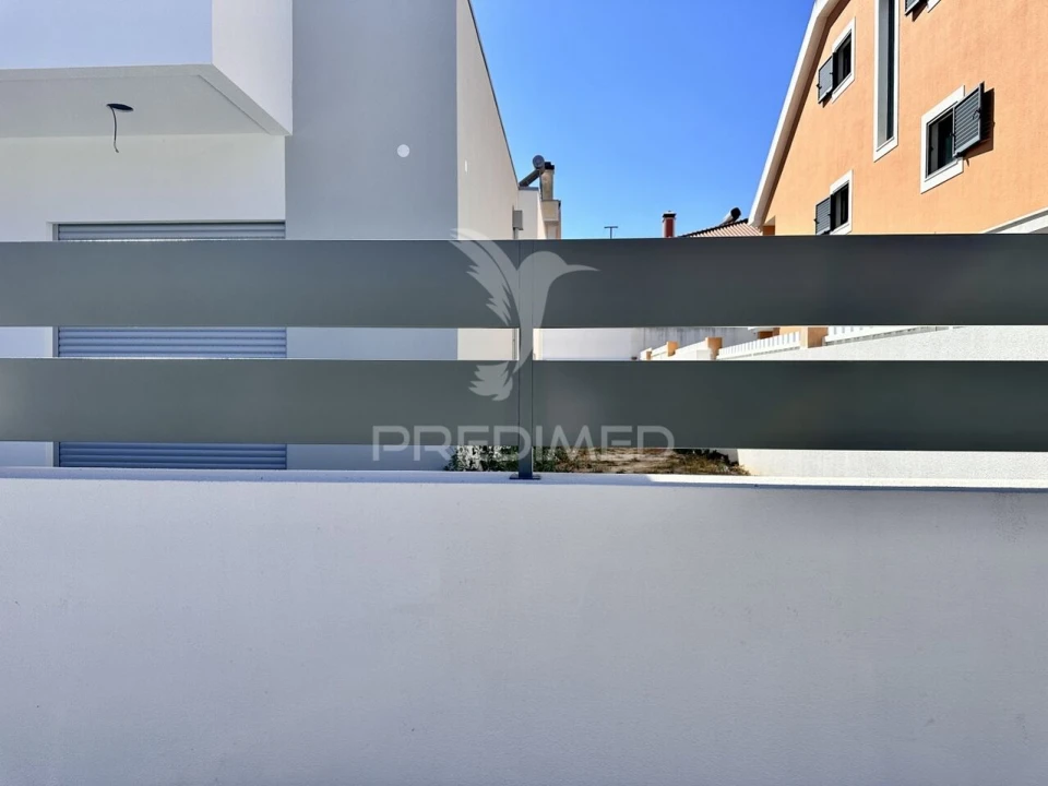 Moradia T4 para Venda em Fernao Ferro Foto 29