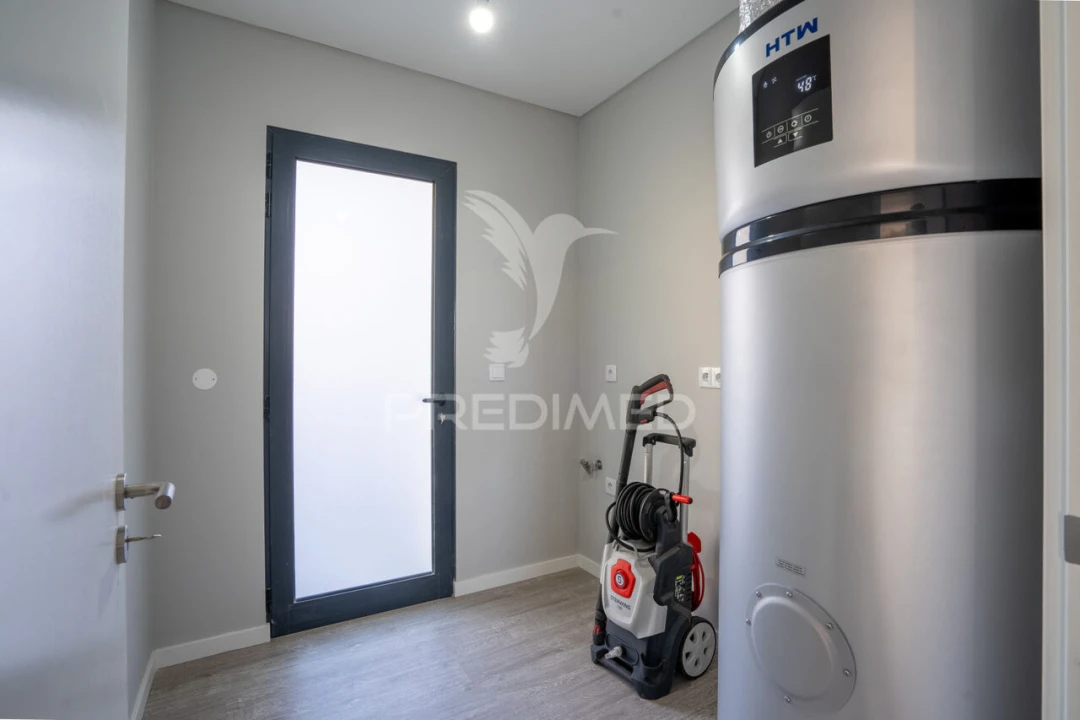 Moradia T3 para Venda em São Roque Foto 16