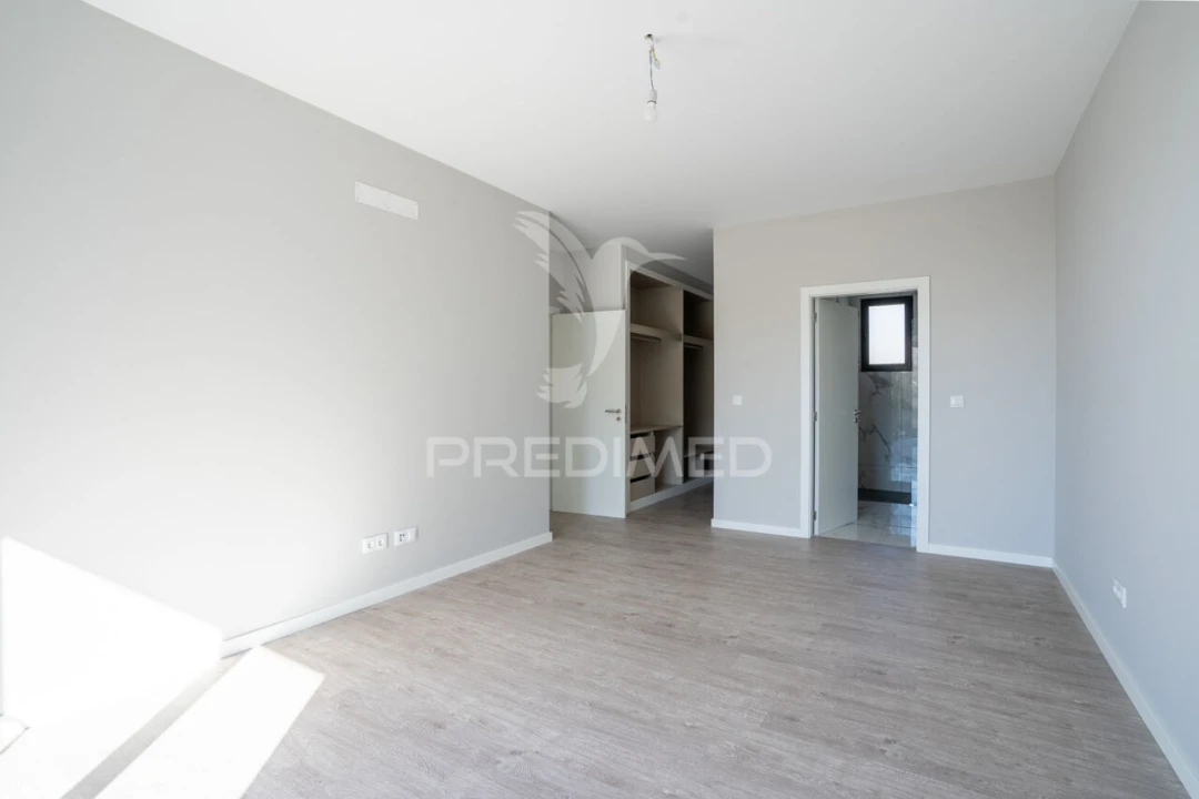 Moradia T3 para Venda em São Roque Foto 15