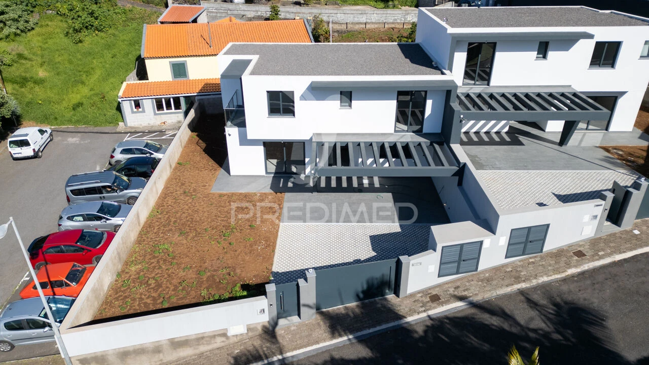 Moradia T3 para Venda em São Roque Foto 19