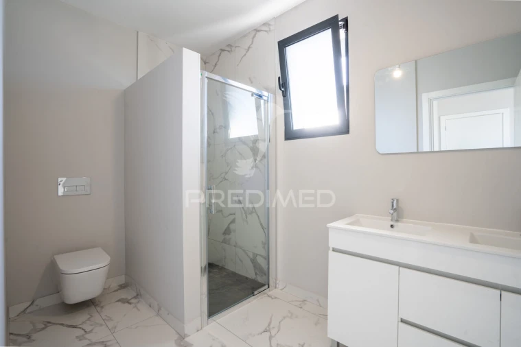 Moradia T3 para Venda em São Roque Foto 13