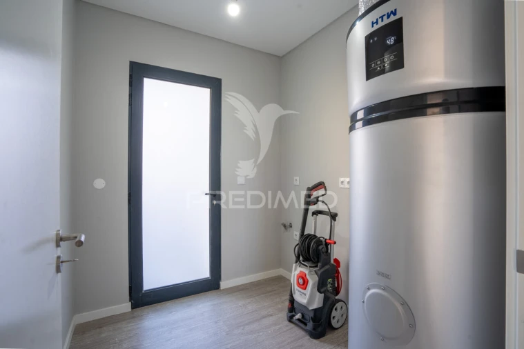 Moradia T3 para Venda em São Roque Foto 16