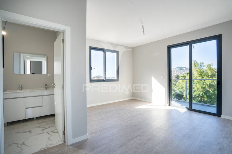 Moradia T3 para Venda em São Roque Foto 10