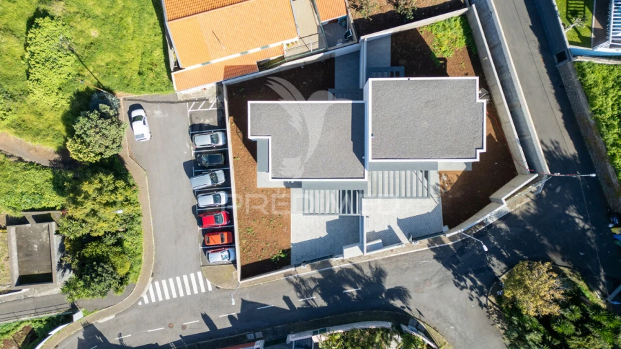 Moradia T3 para Venda em São Roque Foto 21