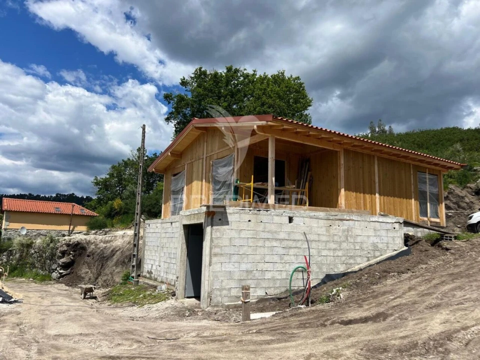 Moradia T2 para Venda em Serzedelo Foto 7