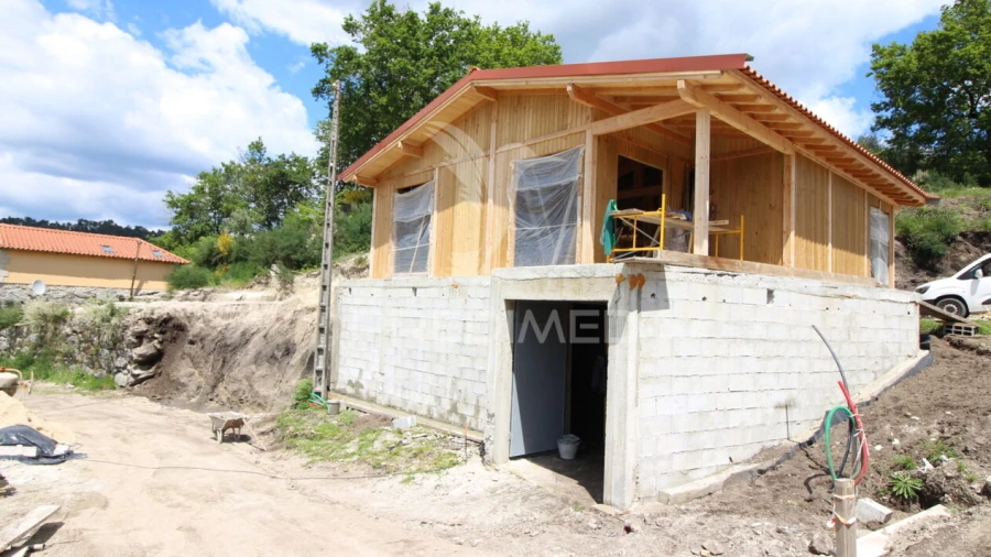 Moradia T2 para Venda em Serzedelo