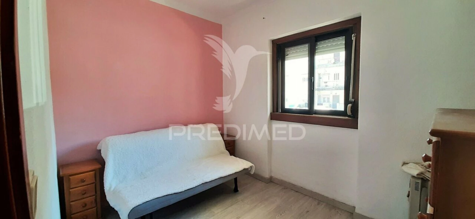 Apartamento T2 para Venda em Pontinha e Famões Foto 11