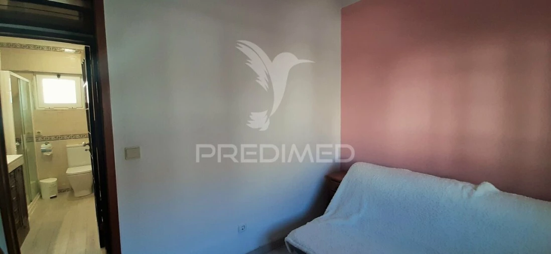 Apartamento T2 para Venda em Pontinha e Famões Foto 15