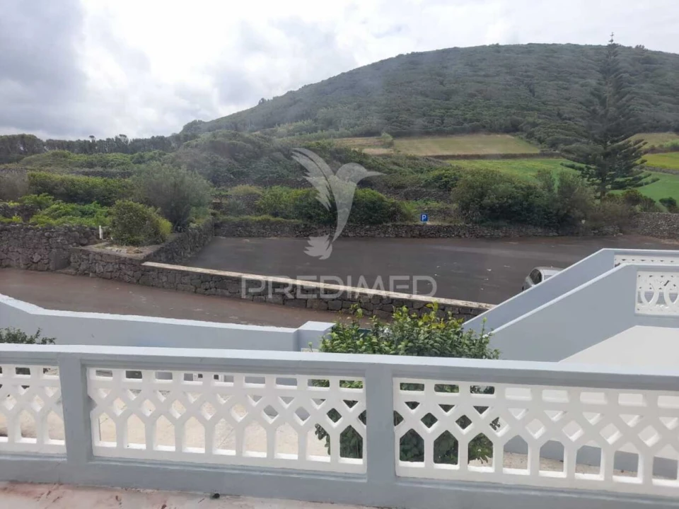 Moradia T3 para Venda em Santa Cruz da Graciosa Foto 3