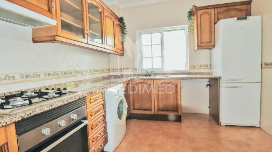 Moradia T3 para Venda em Quelfes Foto 7