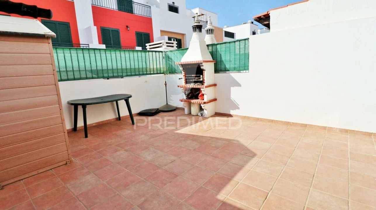 Moradia T3 para Venda em Quelfes Foto 24