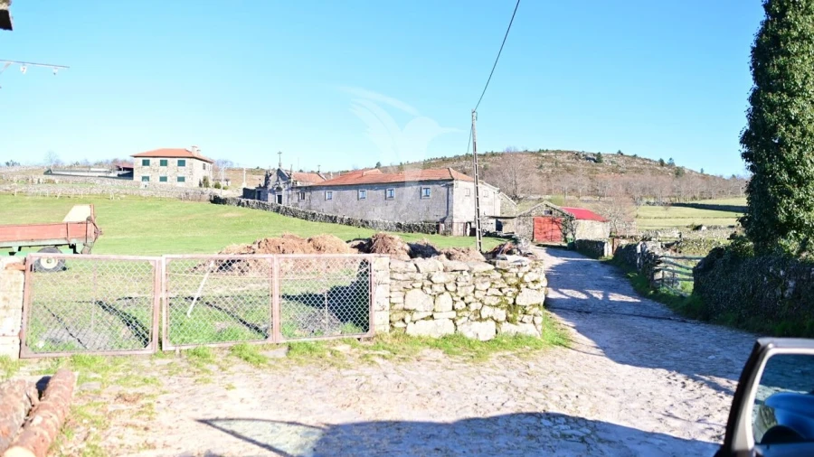 Moradia T5 para Venda em Salto