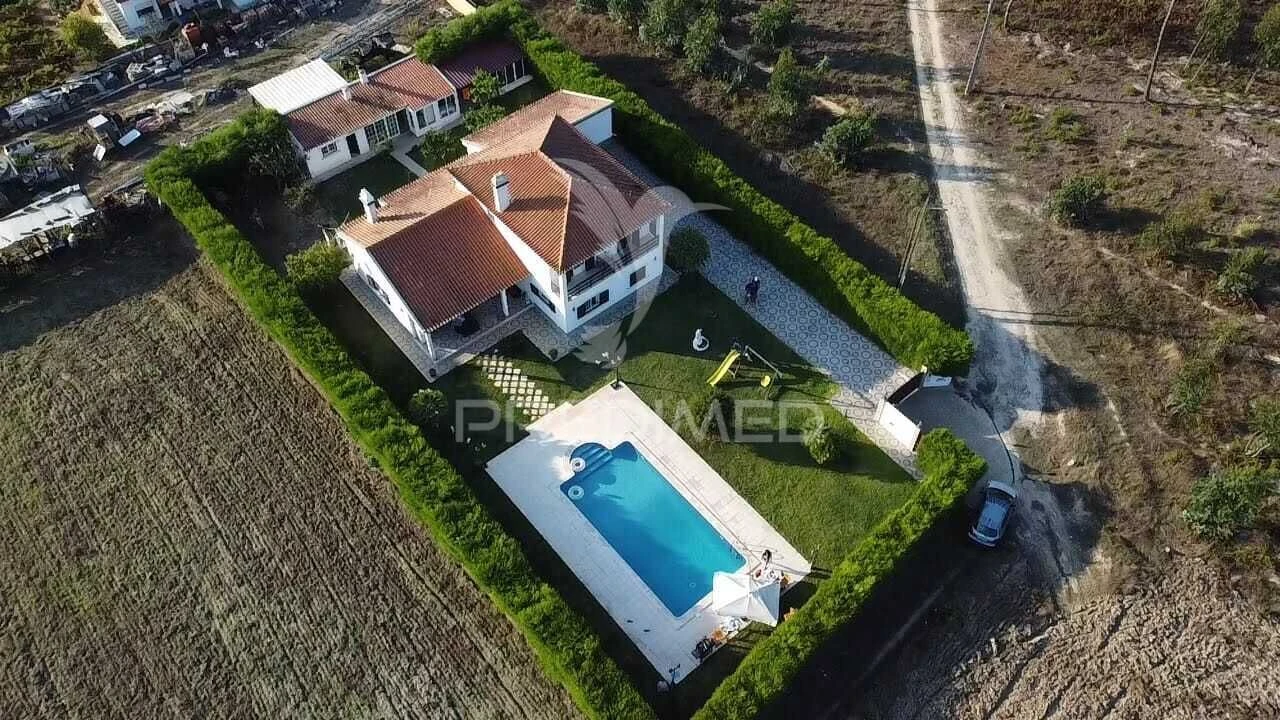 Moradia T4 para Venda em Silveira Foto 12