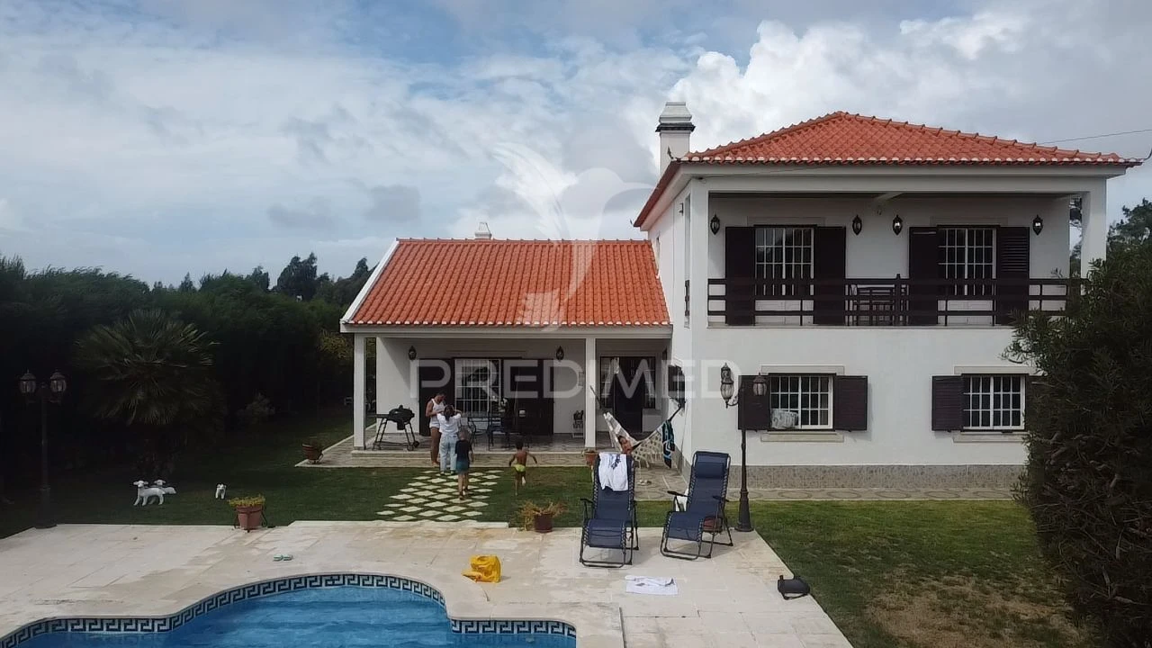 Moradia T4 para Venda em Silveira Foto 1