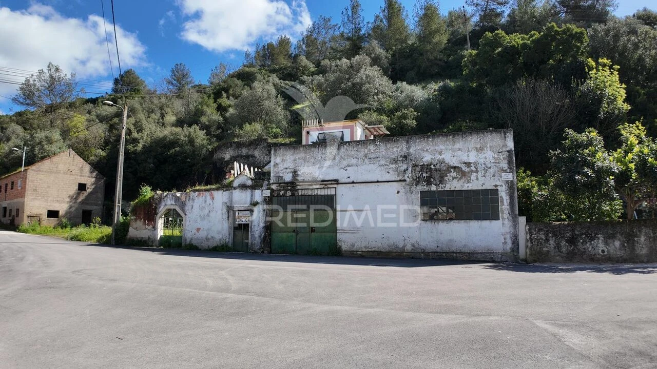 Moradia T3 para Venda em Pernes Foto 4