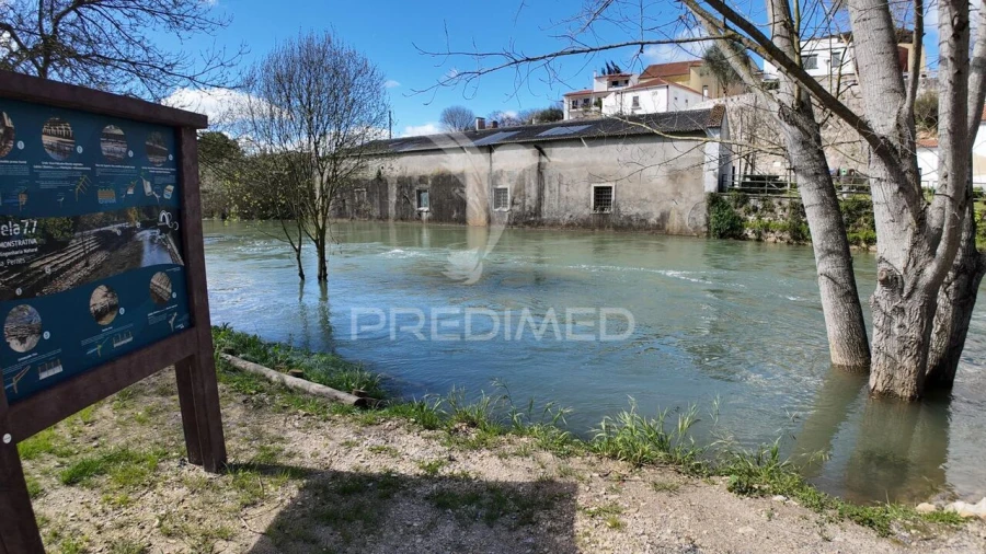 Moradia T3 para Venda em Pernes Foto 12