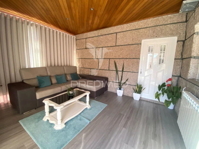 Moradia T4 para Venda em Quinchães Foto 4