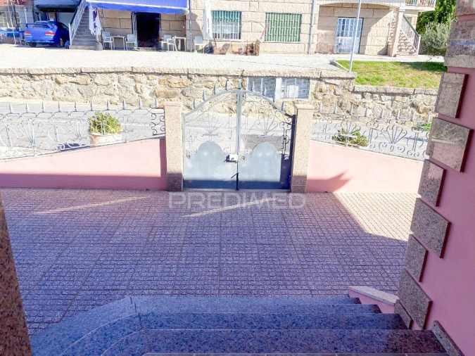 Moradia T4 para Venda em Quinchães Foto 30