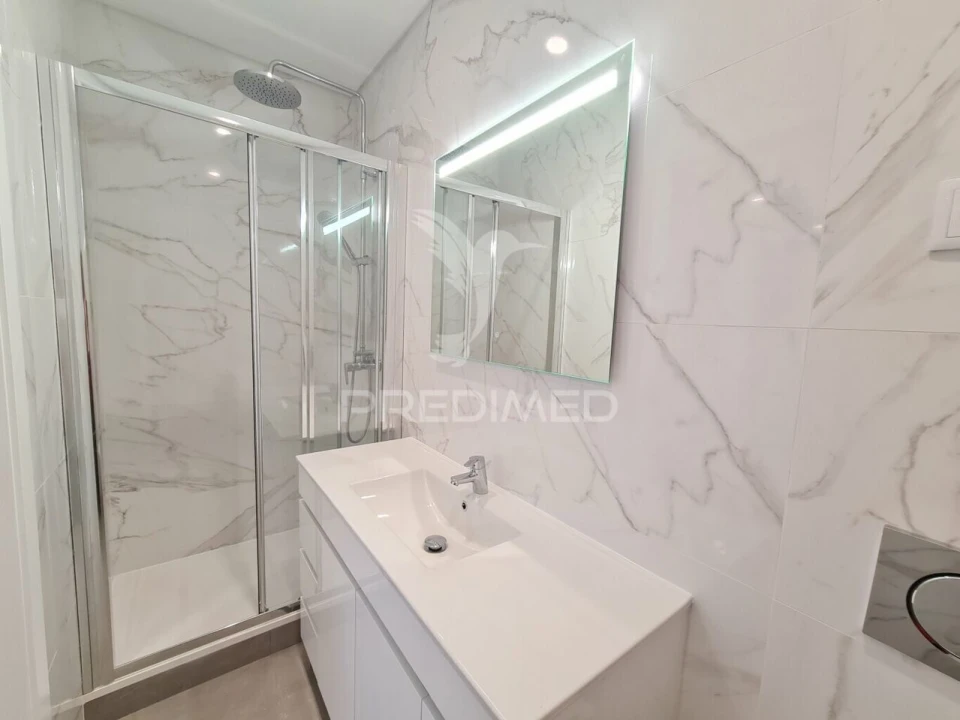 Apartamento T2 para Venda em Benfica Foto 20