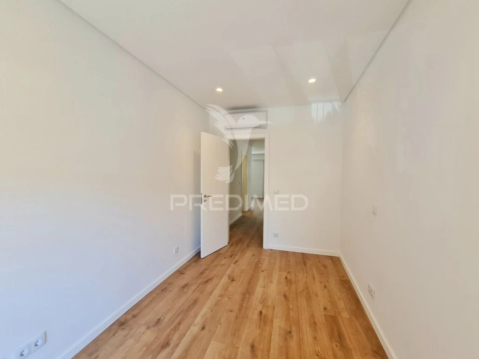 Apartamento T2 para Venda em Benfica Foto 15