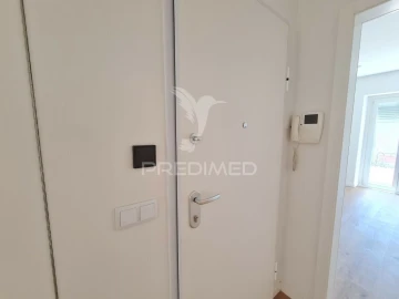 Apartamento T2 para Venda em Benfica
