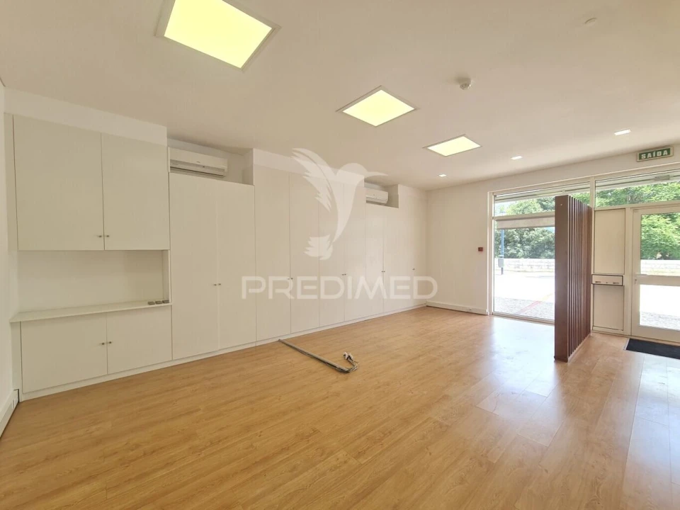 Loja para Arrendamento em Belém Foto 8