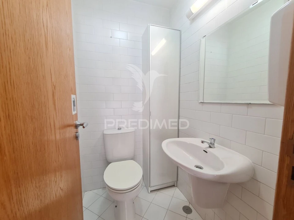 Loja para Arrendamento em Belém Foto 14