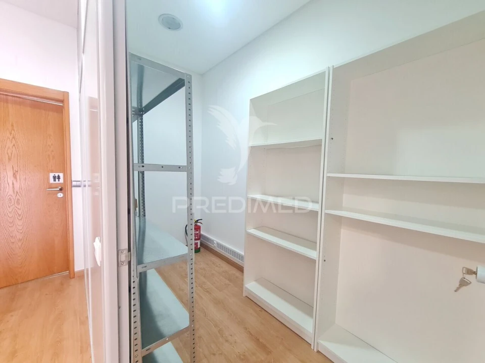 Loja para Arrendamento em Belém Foto 13