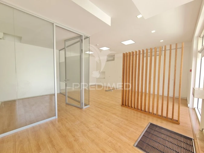 Loja para Arrendamento em Belém Foto 4