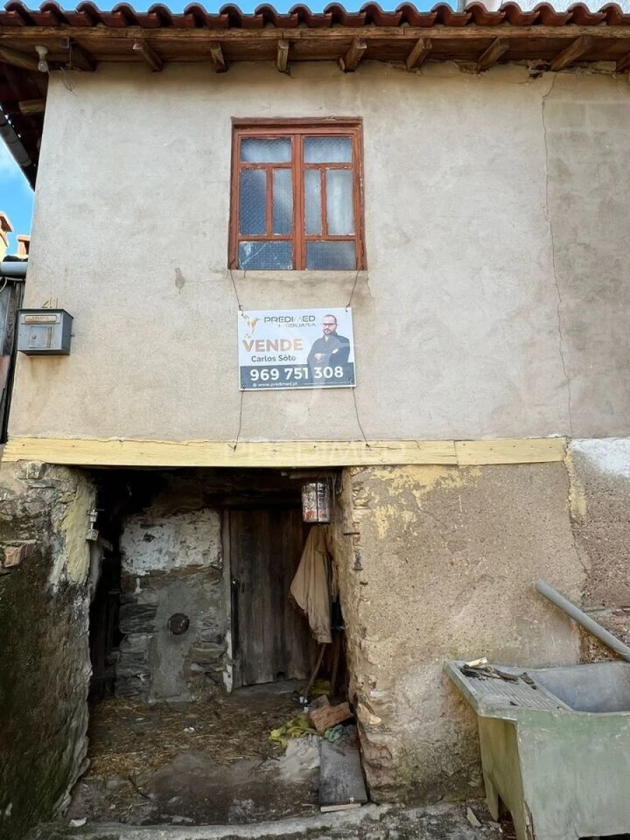 Moradia T2 para Venda em São Salvador Foto 3