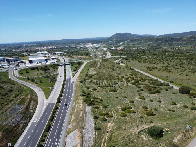 Terreno para Venda em Zibreira Foto 2