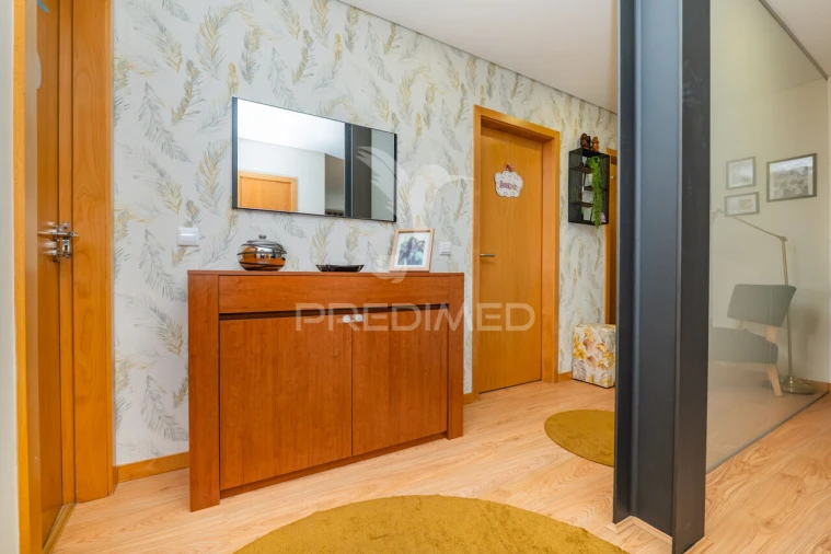 Apartamento T3 para Venda em Vila de Prado Foto 3