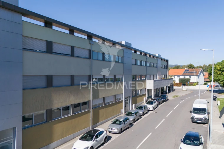 Apartamento T3 para Venda em Vila de Prado Foto 2