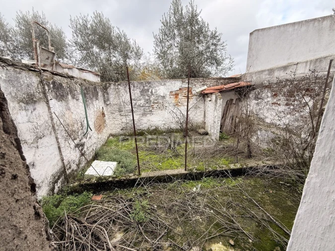 Moradia T1 para Venda em Cuba Foto 13