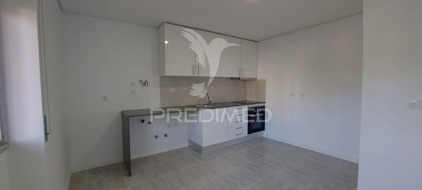 Apartamento T2 para Venda em Amora Foto 2