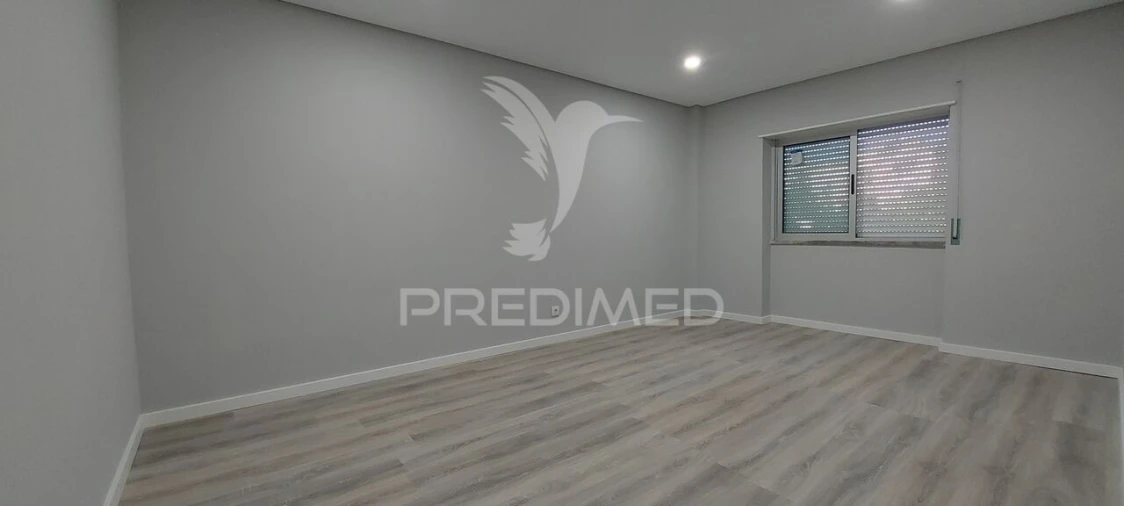 Apartamento T2 para Venda em Amora Foto 6