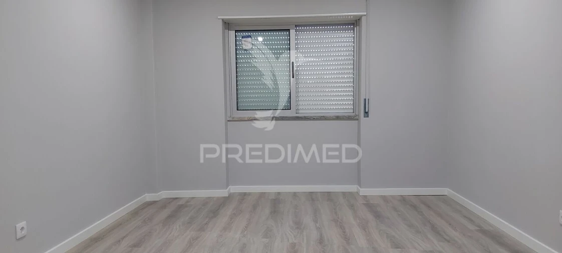 Apartamento T2 para Venda em Amora Foto 8