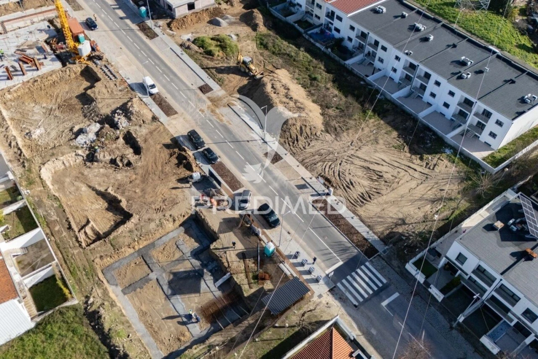 Moradia T4 para Venda em Soutelo Foto 5